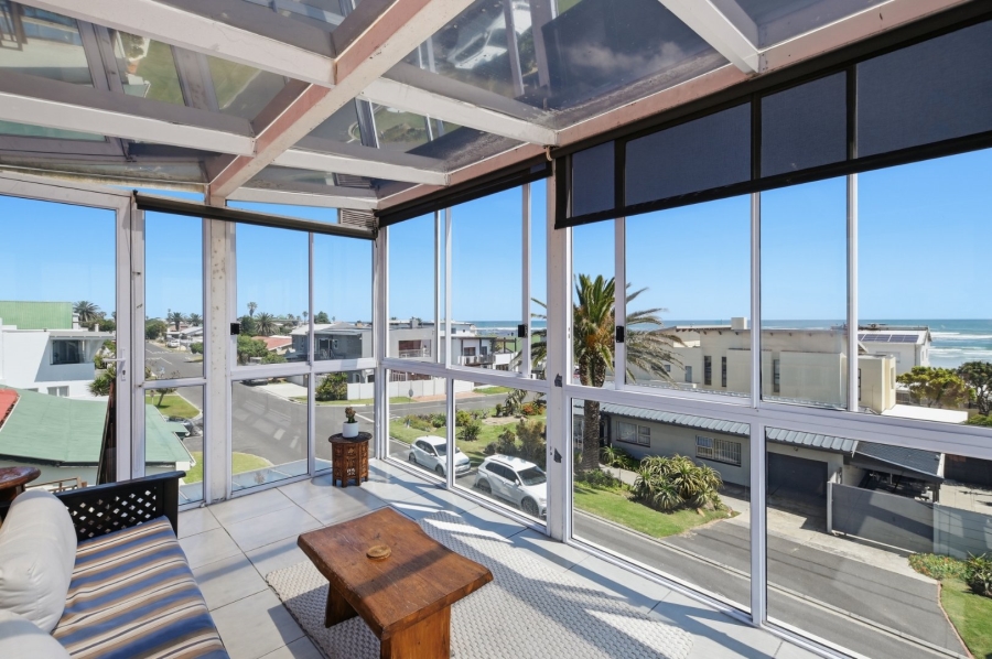 8 Bedroom Property for Sale in Melkbosstrand Central Western Cape